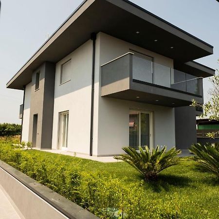 Marali Lake Apartments Di Enrica Bianchera Desenzano del Garda Exterior photo